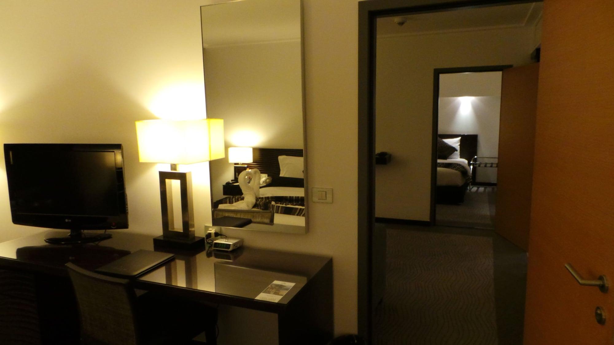Amman Airport Hotel Al Qastal Eksteriør billede